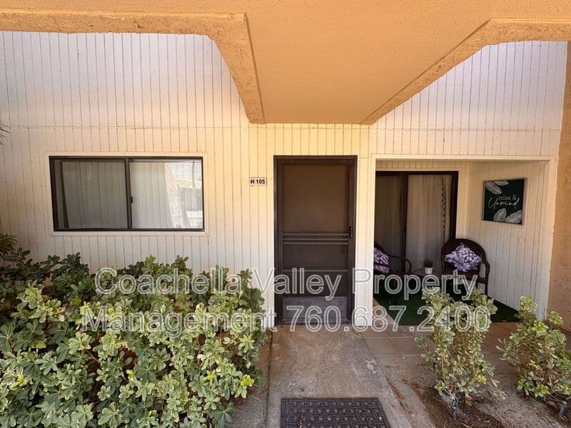 Palm Springs House: 685 N Ashurst Ct