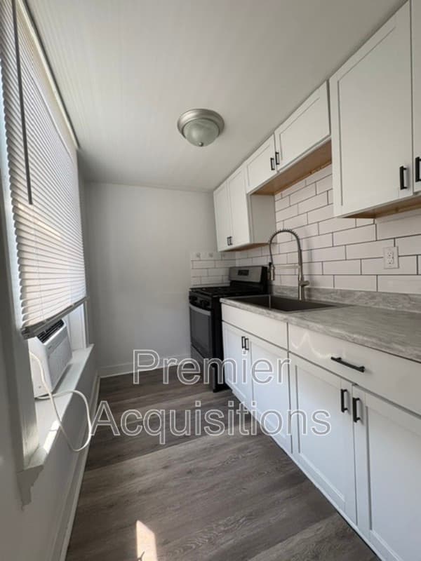 South Roxana Condo: 702 Biltmore Blvd