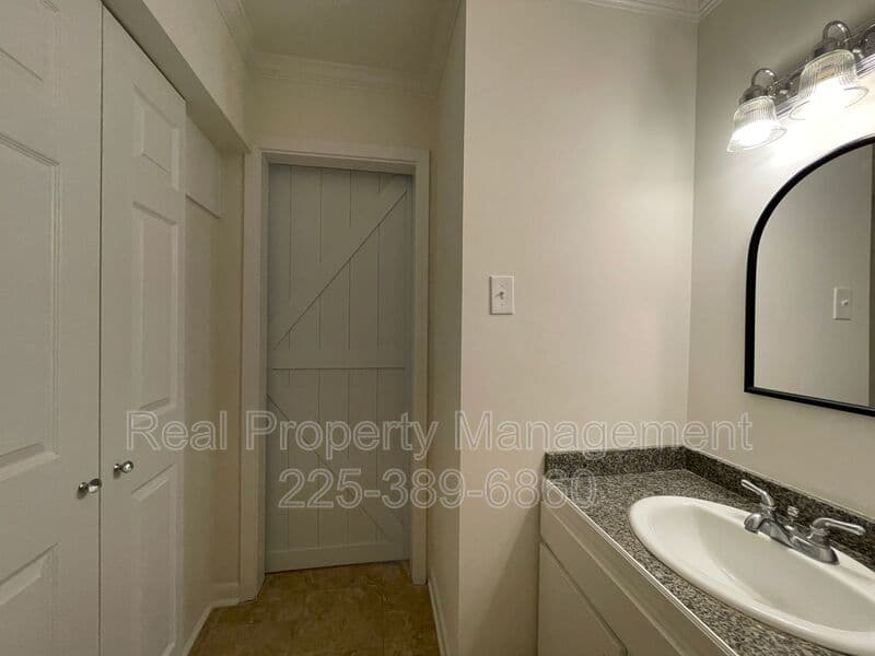 Baton Rouge Condo: 10428 Jefferson Hwy