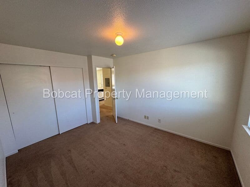 Dayton Condo: 136 Dayton Village Parkway