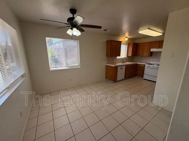 Tulare House: 1257 North Milner Street