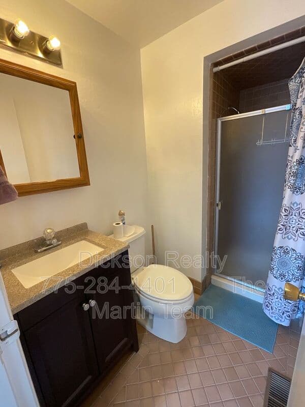 Sparks House: 3268 Bunker Hill Lane