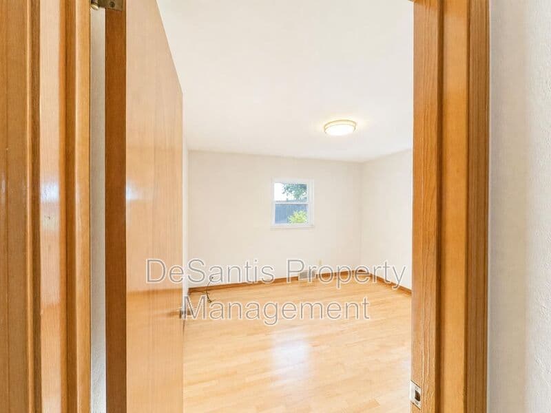 Overbrook House: 2229 Parklyn Street