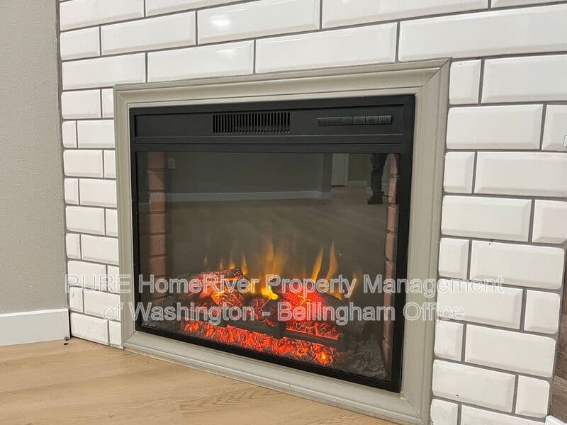 Bellingham House: 4370 Tull Road