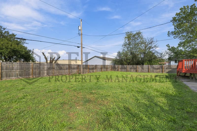 Wichita House: 2726 West Maxwell Avenue