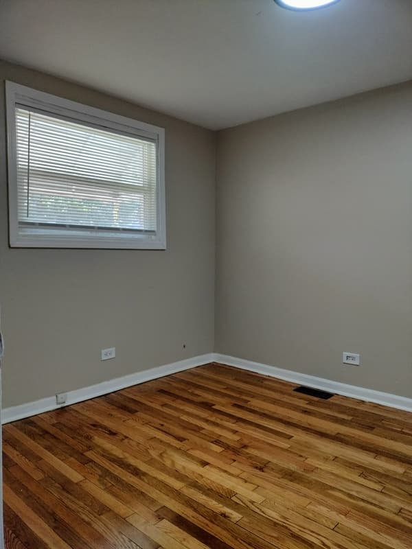 Chicago House: 2011 E 78th St