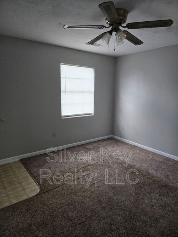 Madisonville House: 823 Englewood Road
