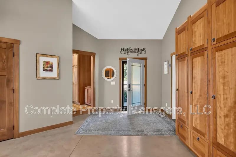 New Richland House: 23619 180th Street