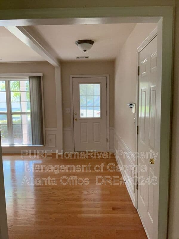 Kennesaw House: 1624 Hemburg Trce NW