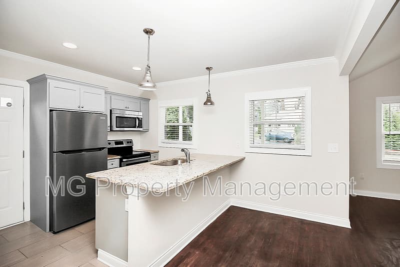 Charlotte Condo: 2002 Union Street