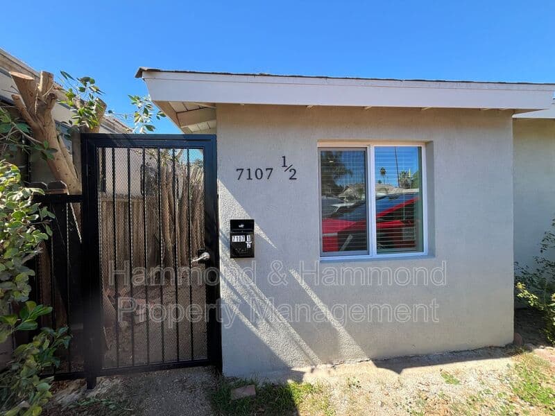 Reseda House: 7107 1/2 Claire Ave.