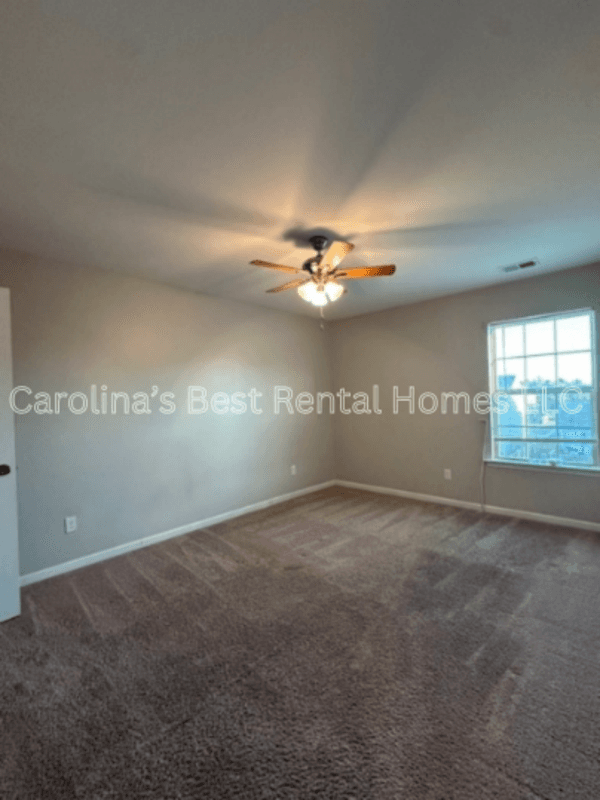Columbia House: 257 Allans Mill Drive
