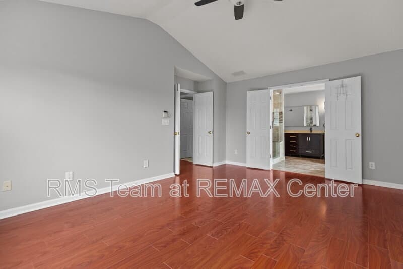 Duluth House: 2315 Hiawassee Dr
