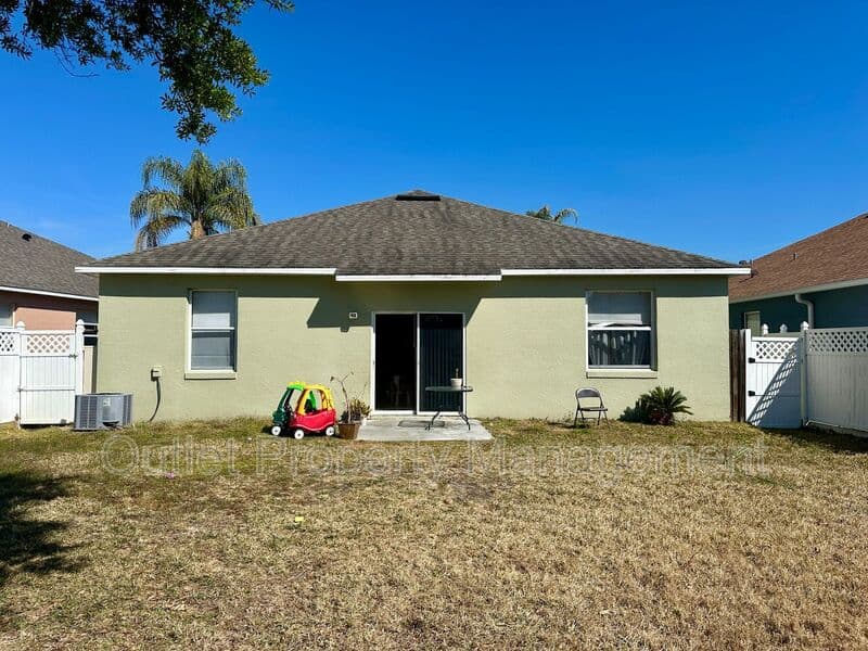 Orlando House: 9356 Monterey Bay Drive