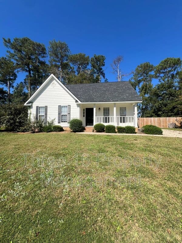 Evans House: 4211 Fairfield Cir