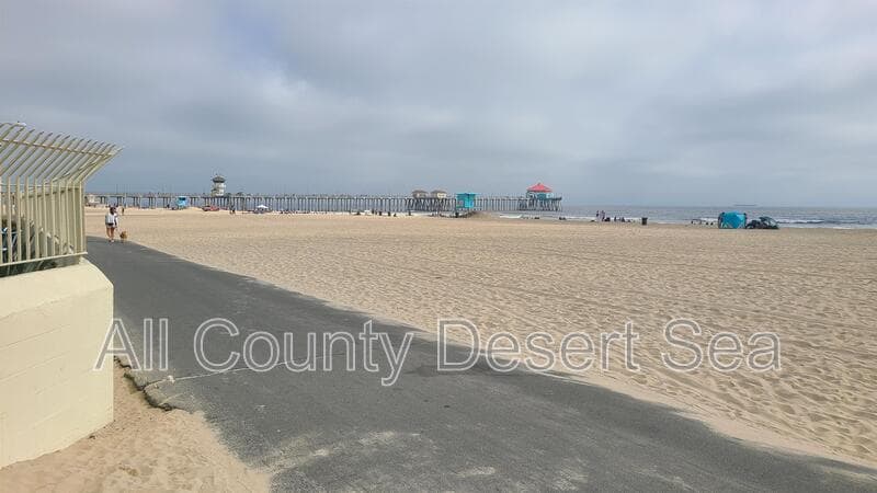 Huntington Beach Condo: 711 Pacific Coast Hwy