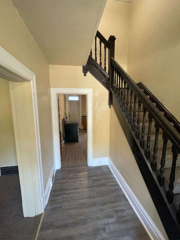 Pittsburgh House: 1250 Blackadore Avenue