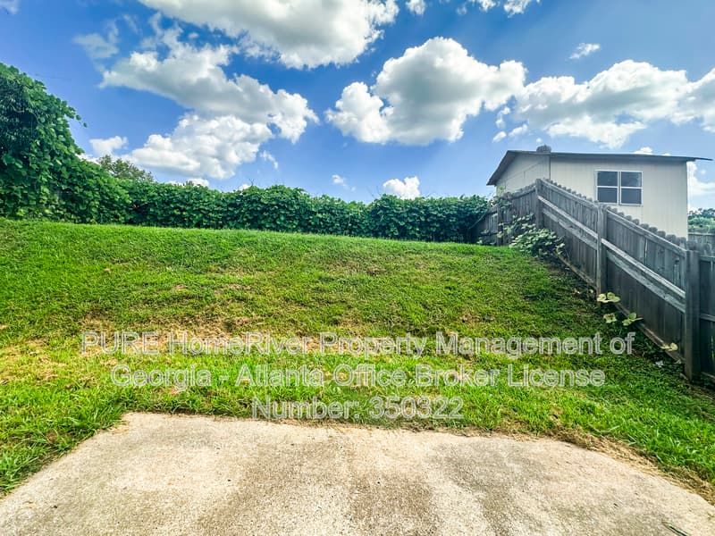 Villa Rica House: 5021 Serenity Point Ln