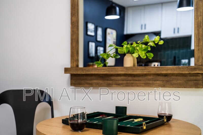 Austin Condo: 3806 Southridge Dr
