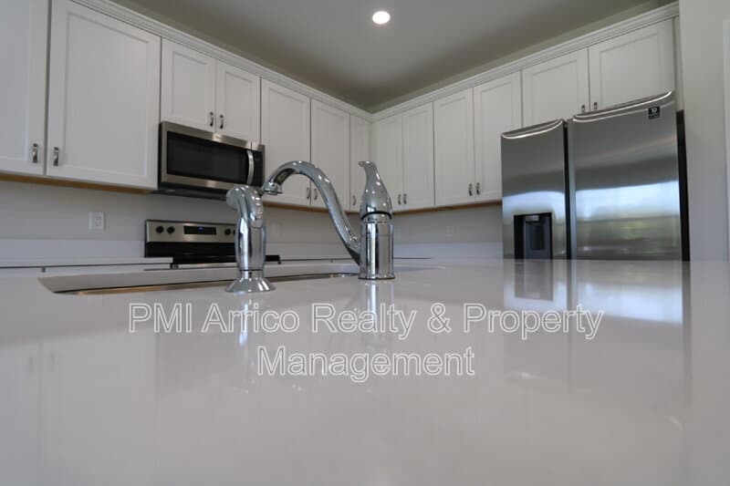 Riverview House: 10914 Quickwater Ct