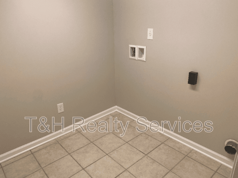 Fishers House: 13982 Wimbleton Way