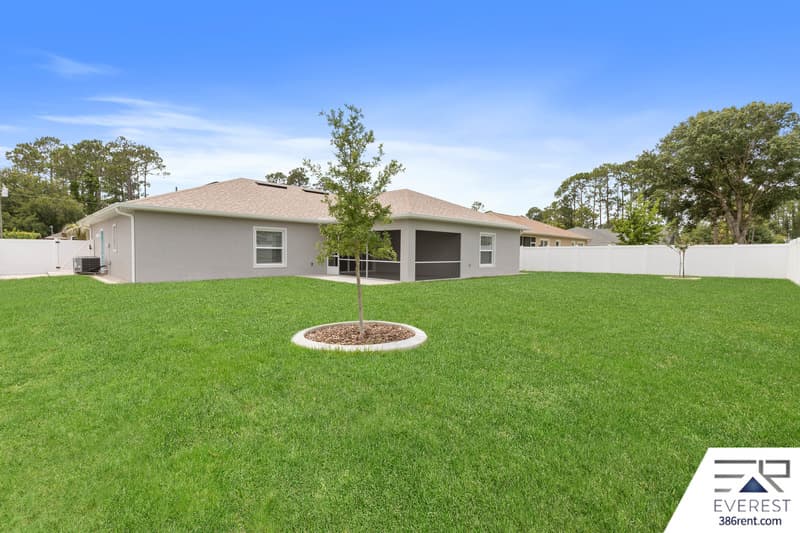 Palm Coast House: 22 Woodlyn Lane