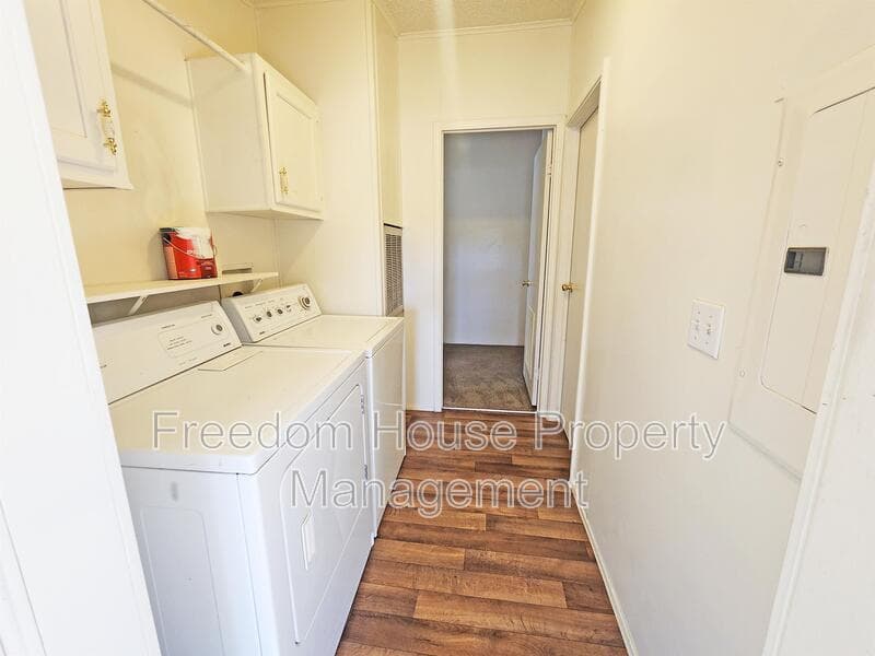 Pahrump House: 1441 West Betty Avenue