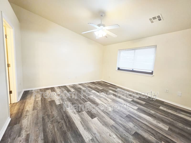 Pahrump House: 701 Mount Charleston Drive