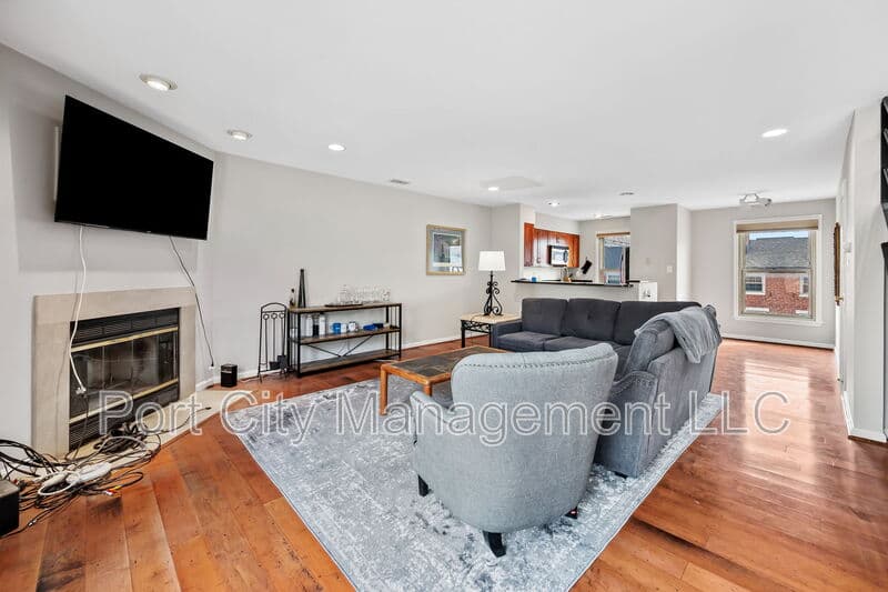 Baltimore Condo: 911 South Charles Street - Apt 310