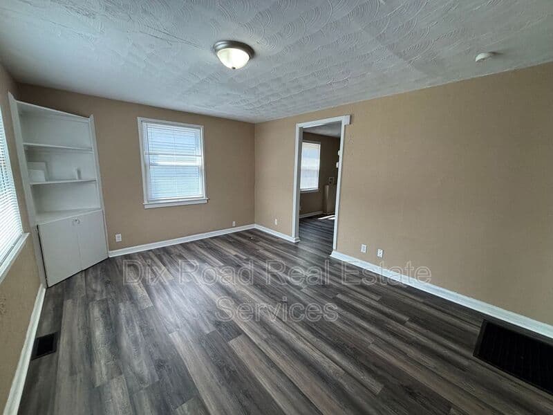 Dayton House: 4505 Genesee Avenue