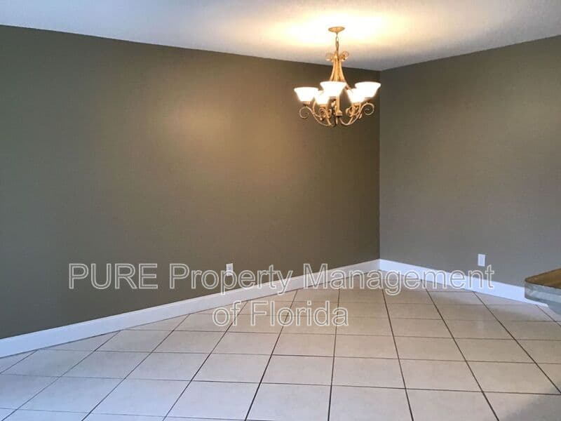 Ocala House: 1902 SW 35 Avenue
