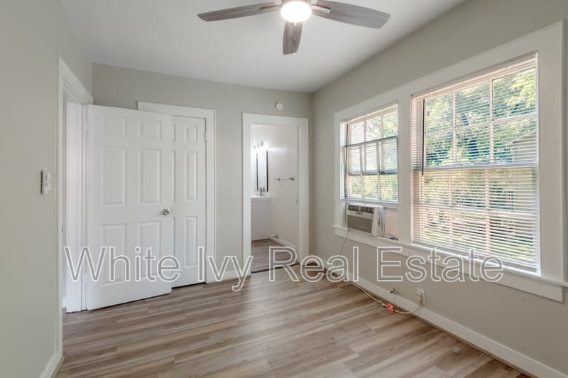 Huntsville Condo: 811 Sam Houston