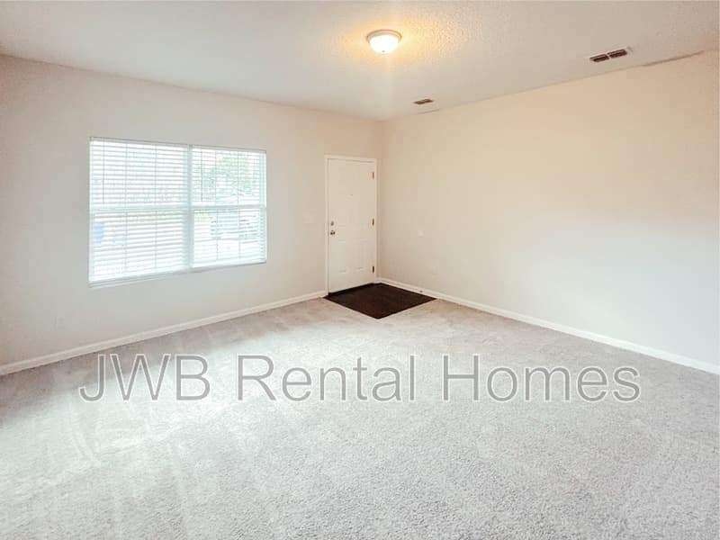 Jacksonville House: 8520 Cocoa Ave