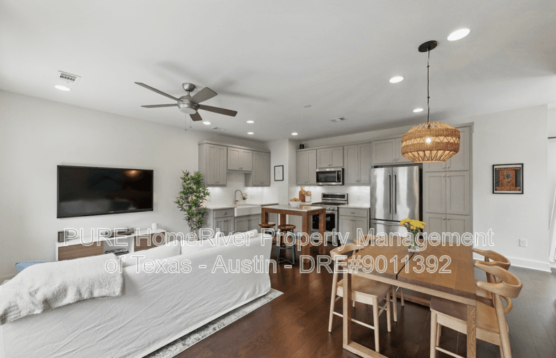 Austin Condo: 2710 Halcyon Drive