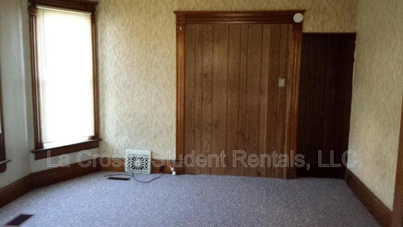 La Crosse House: 916 Vine Street