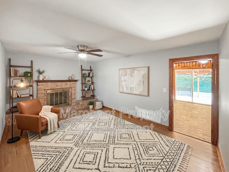 Taylors House: 4804 Edwards Road