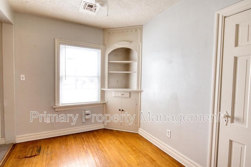 Oklahoma City House: 1132 Saint Clair Avenue
