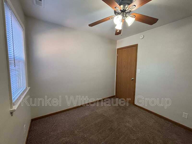 Swansea Condo: 1803-4 Jamestown Road