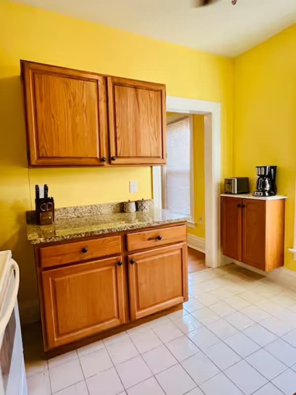 Ypsilanti Condo: 121 College Place