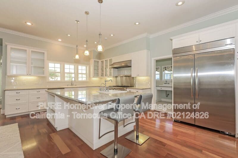 Murrieta House: 36475 Avenida La Cresta