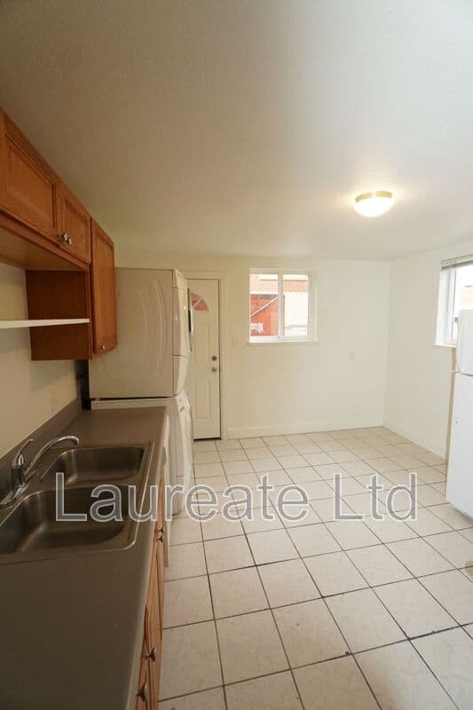 Aurora Condo: 1968 Beeler St
