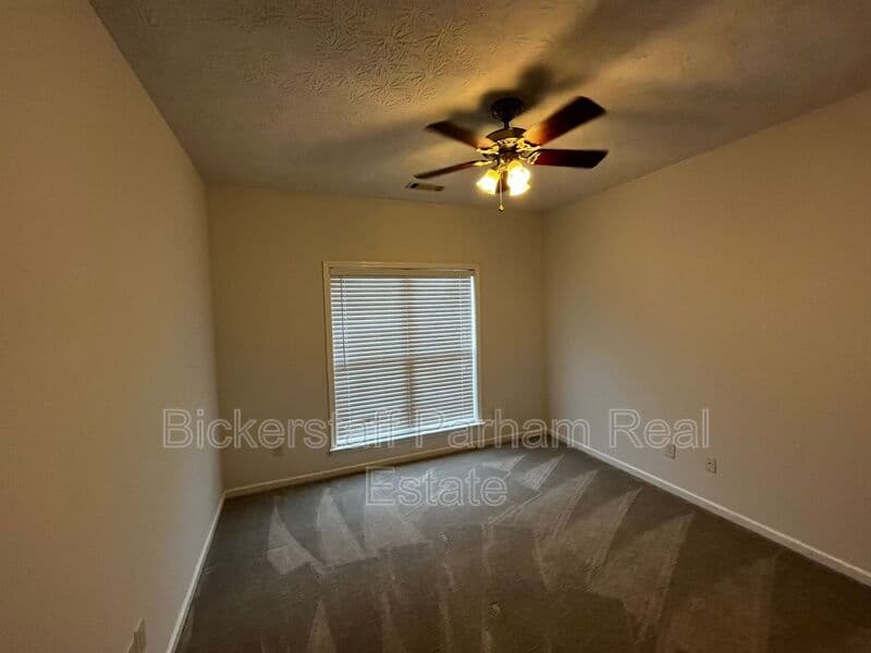 Columbus House: 7013 Imperial Way