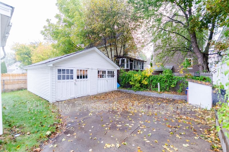 Manchester Condo: 324 Laurel Street - 1