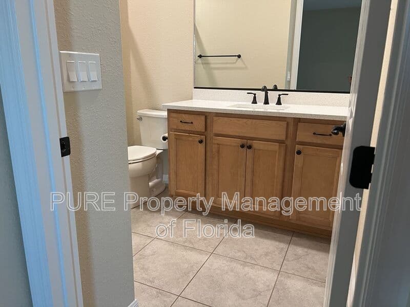 Ocala House: 10376 SW 99th Street