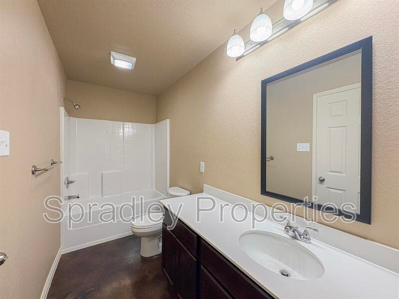Belton Condo: 1035B Mason Dr