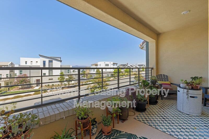 Valencia House: 27233 Red Willow Court