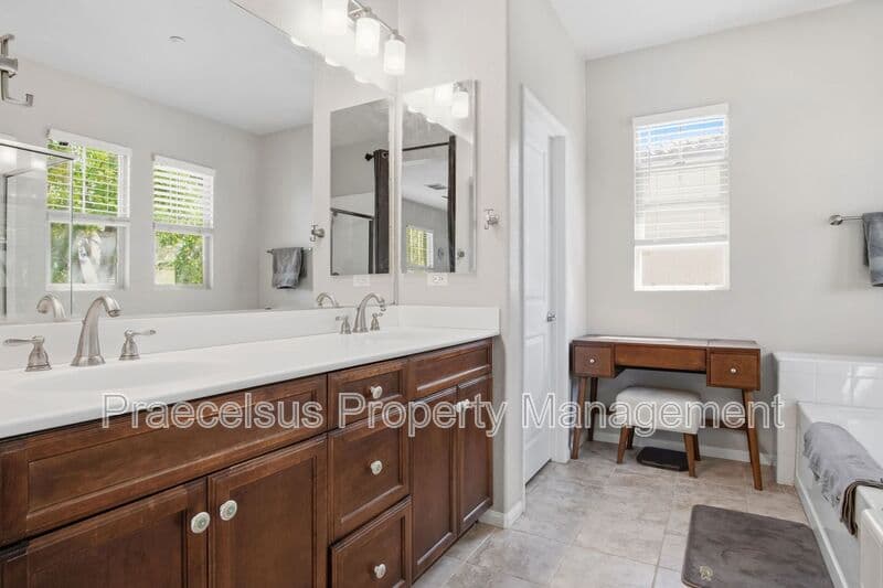 Chula Vista Townhome: 1724 Rolling Water