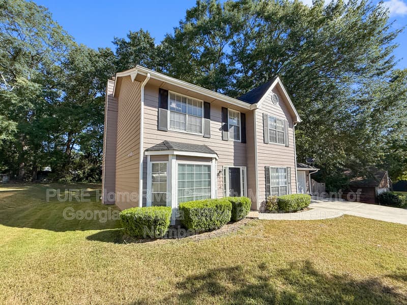 Riverdale House: 8432 Cedar Creek Rdg