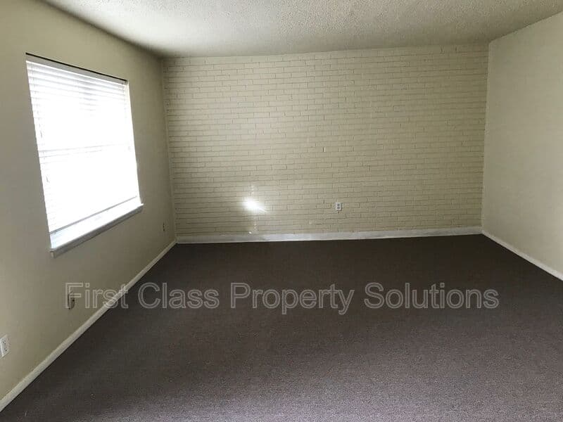 Oklahoma City House: 1731 NW 32nd St