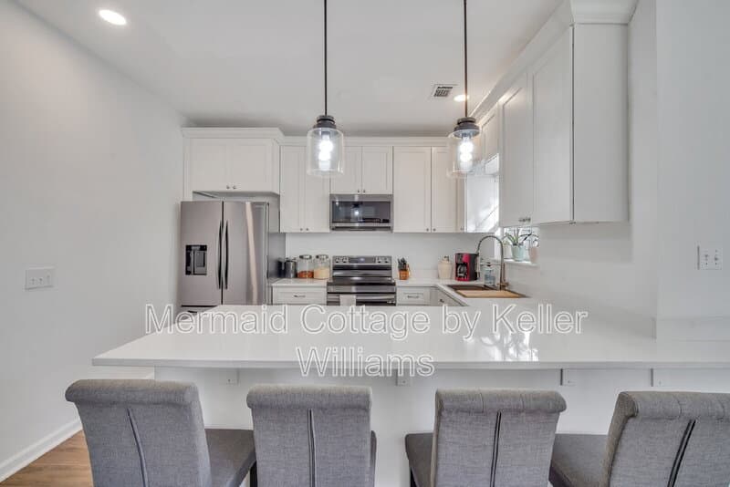 Ladys Island House: 19 LeMoyne Drive